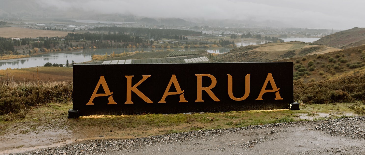Akarua sign